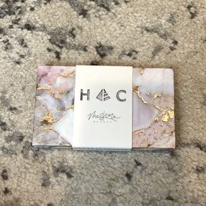 Magnetic compact with mirror! Never been used!